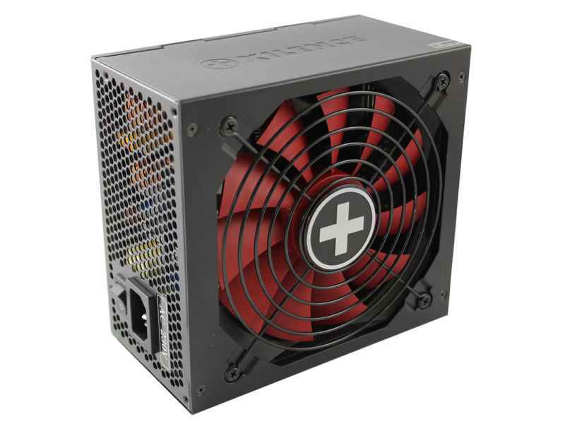 Ã¢â‚¬Â¢ LÃƒÂ¼fter: ATX, 140mm, 18-31dB Ã¢â‚¬Â¢ AnschlÃƒÂ¼sse (vollmodular): 1x 20/24-Pin, 2x 4/8-Pin AT
