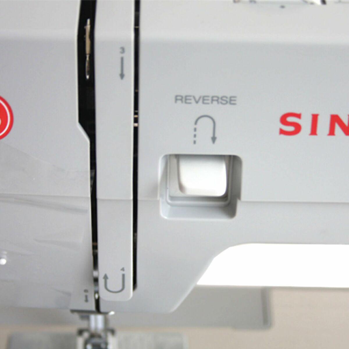 Produkttyp Nhmaschine Freiarm Ja Nadeleinfdler Automatisch Merkmale Eingebautes Staufach fr Zubehr einstallbare Drckerfu Dru