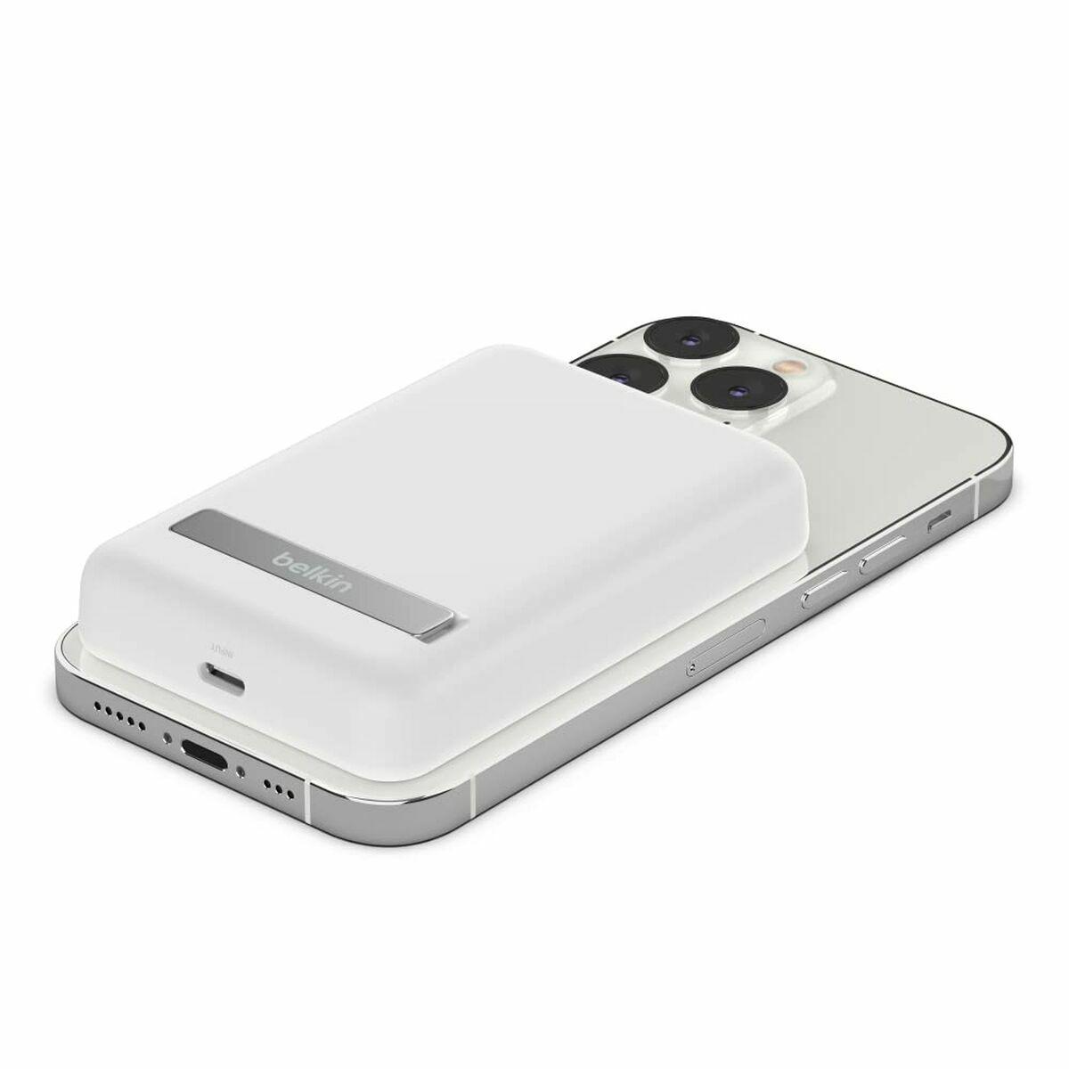 Belkin BoostCharge 5000 mAh Carica wireless Bianco (W-LESS POWERBANK WSTAND 5000MAH WHT)
