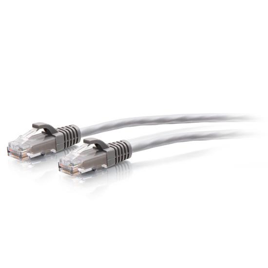 C2G Cavo patch di rete Ethernet sottile Cat6a antigroviglio non schermato UTP da 06 m - Grigio (C2G 2ft 0.6m Cat6a Snagless Uns
