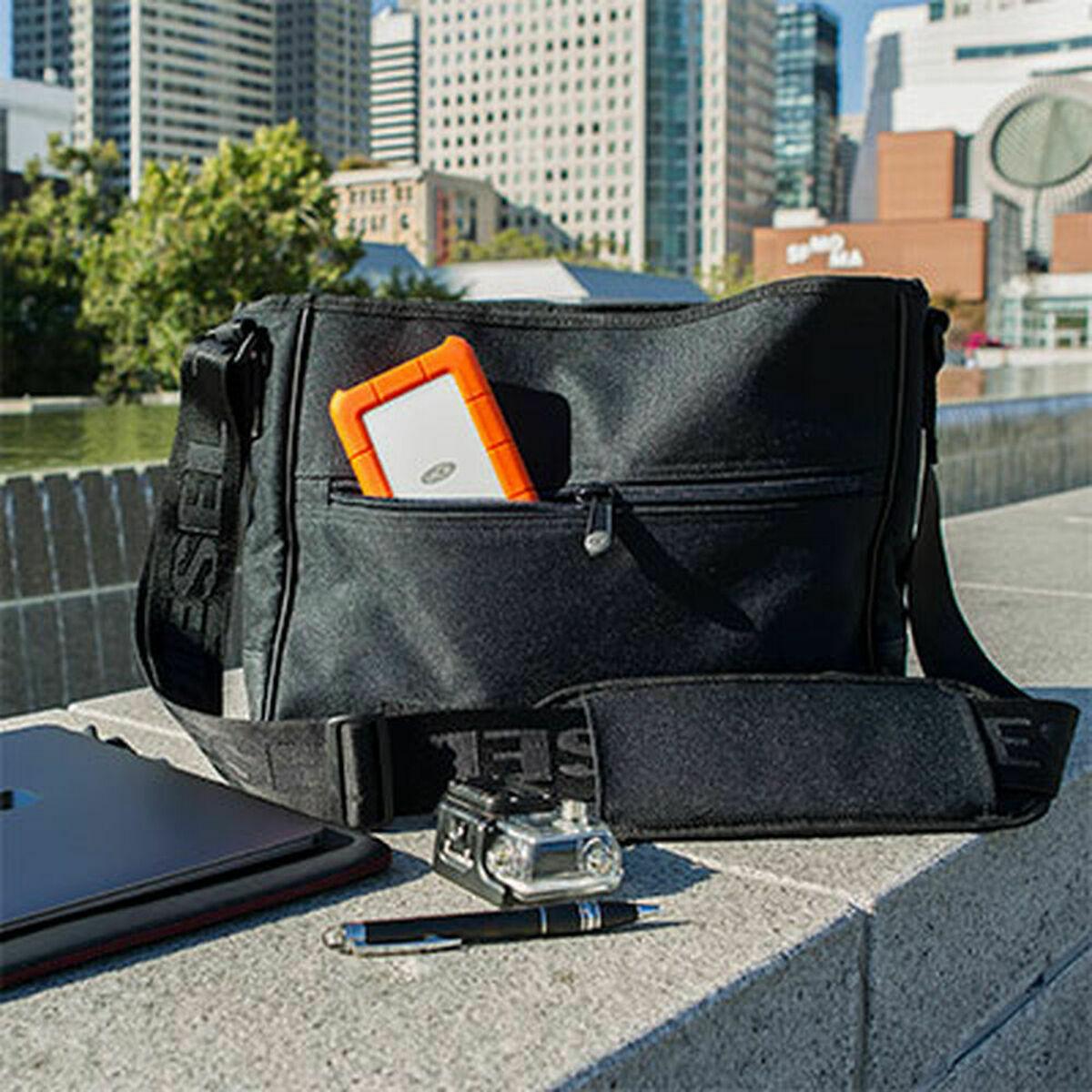 Hard disk esterno LaCie Rugged USB-C disco rigido 4 TB 5400 Giri/min 2.5" USB tipo-C 3.2 Gen 1 (3.1 1) Arancione, Argento [STFR