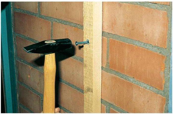 Tassello per chiodi Fischer N8x80Z gal.v. con vite a chiodo (confezione da 100) (048792)