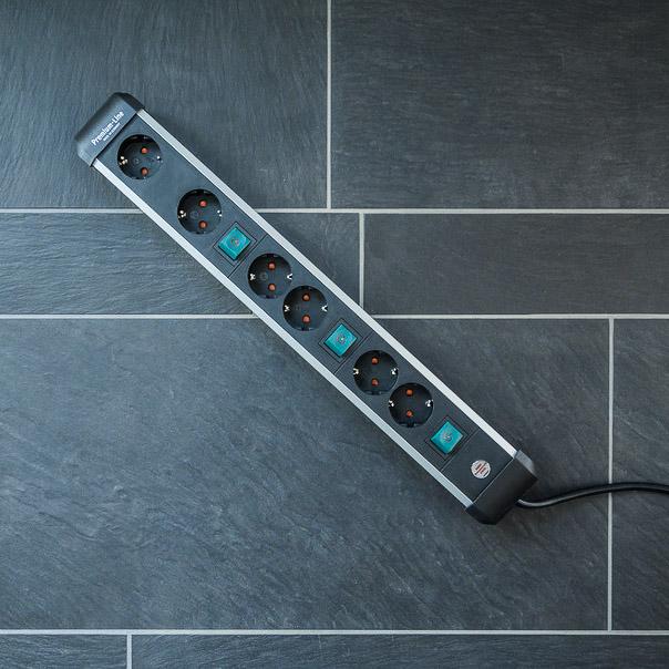 Brennenstuhl Multipresa con tecnologia Premium Alu-Line 6 vie 3m H05VV-F 3G1.5 2