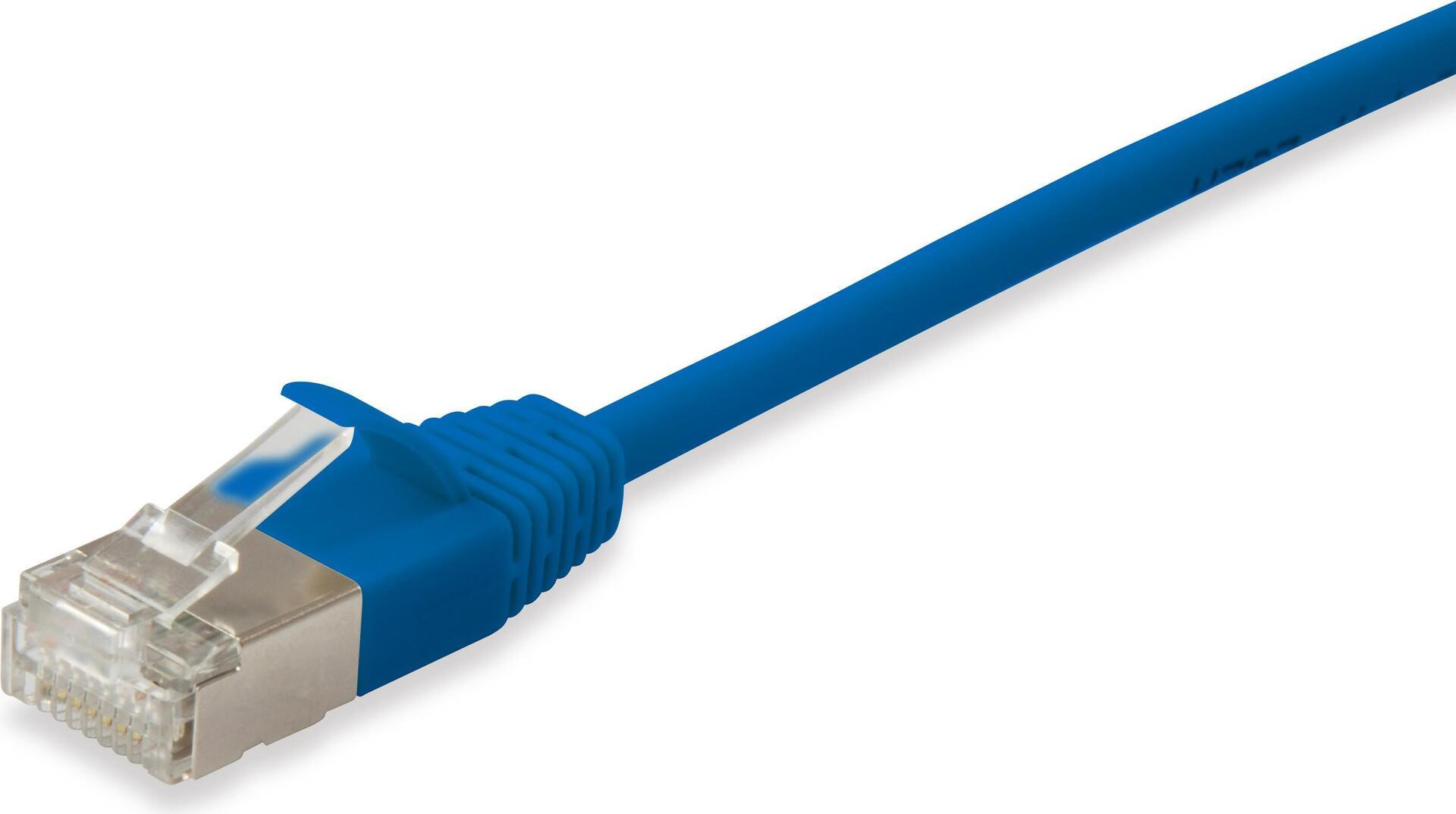 Equipaggiare slim - cavo patch - rj -45 (m) a rj -45 (m) - 25 cm - s/ftp - cat 6a - sagome senza gancio - blu