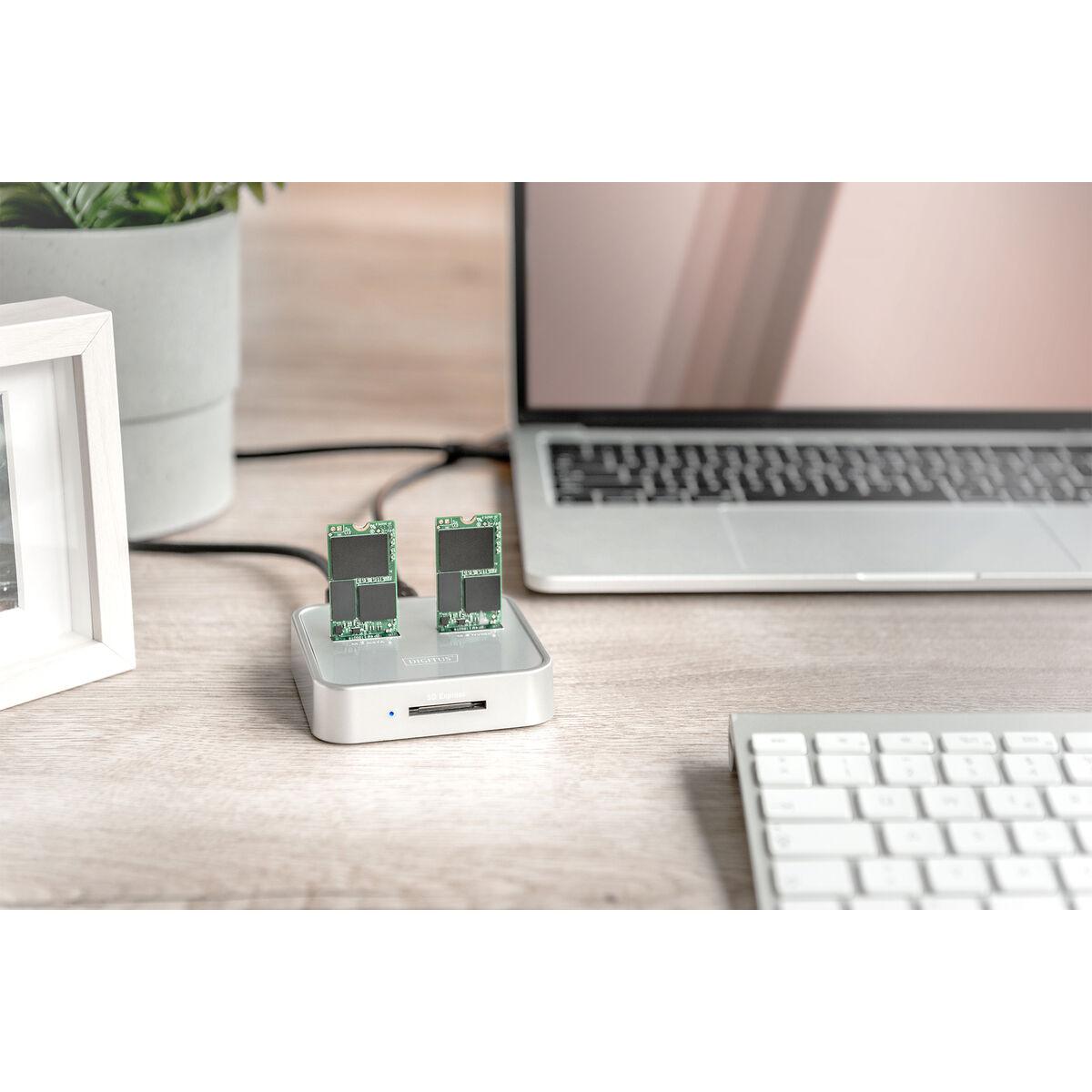 DIGITUS Docking station SSD M.2 NVMe M.2 SATA con lettore schede SD-Express USB-C