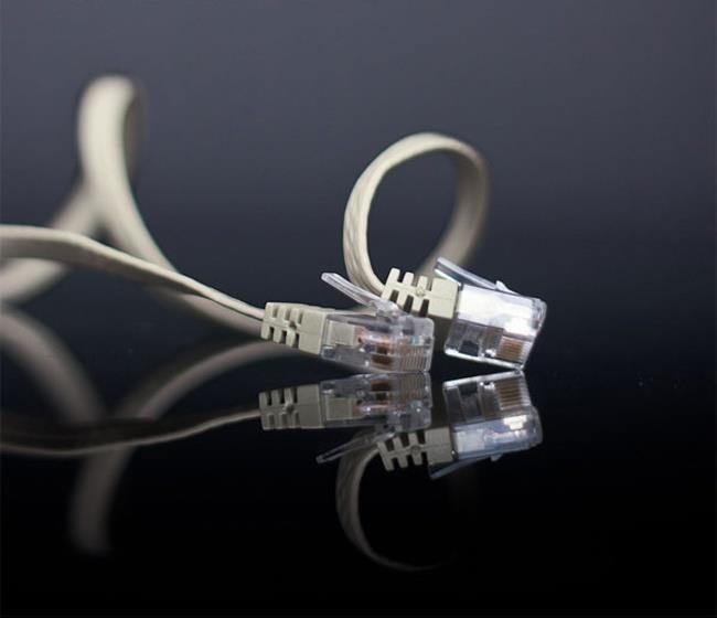 picchi di brivido U/UTP Cat. 6 7.5m - RJ-45 - RJ-45 - Maschio/Maschio - Oro - Cat6 - U/UTP (UTP) (SP717-SL)