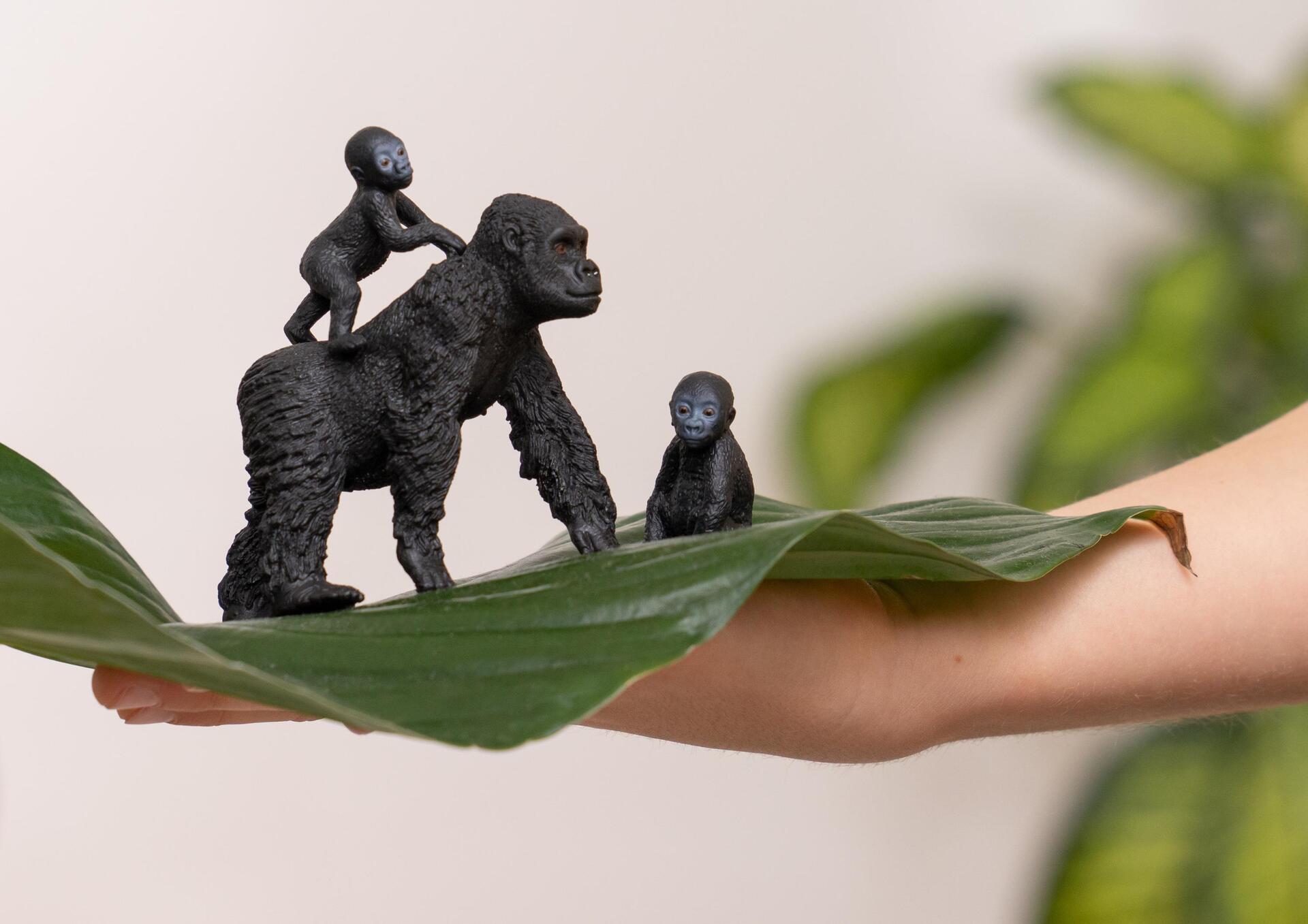 schleich WILD LIFE 42601 action figure giocattolo (SCHLEICH Wild Life Gorilla Family Toy Figure 3 Years and Above Black 42601)