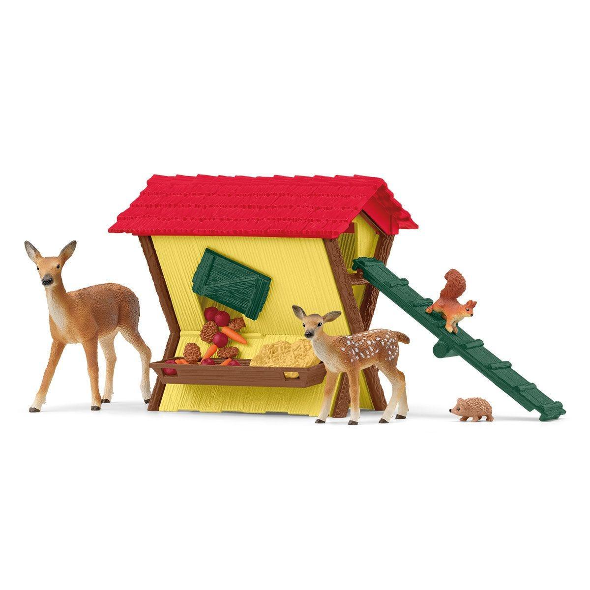 schleich FARM WORLD 42658 action figure giocattolo (SCHLEICH Farm World Feeding the Forest Animals Toy Playset 3 Years or Above