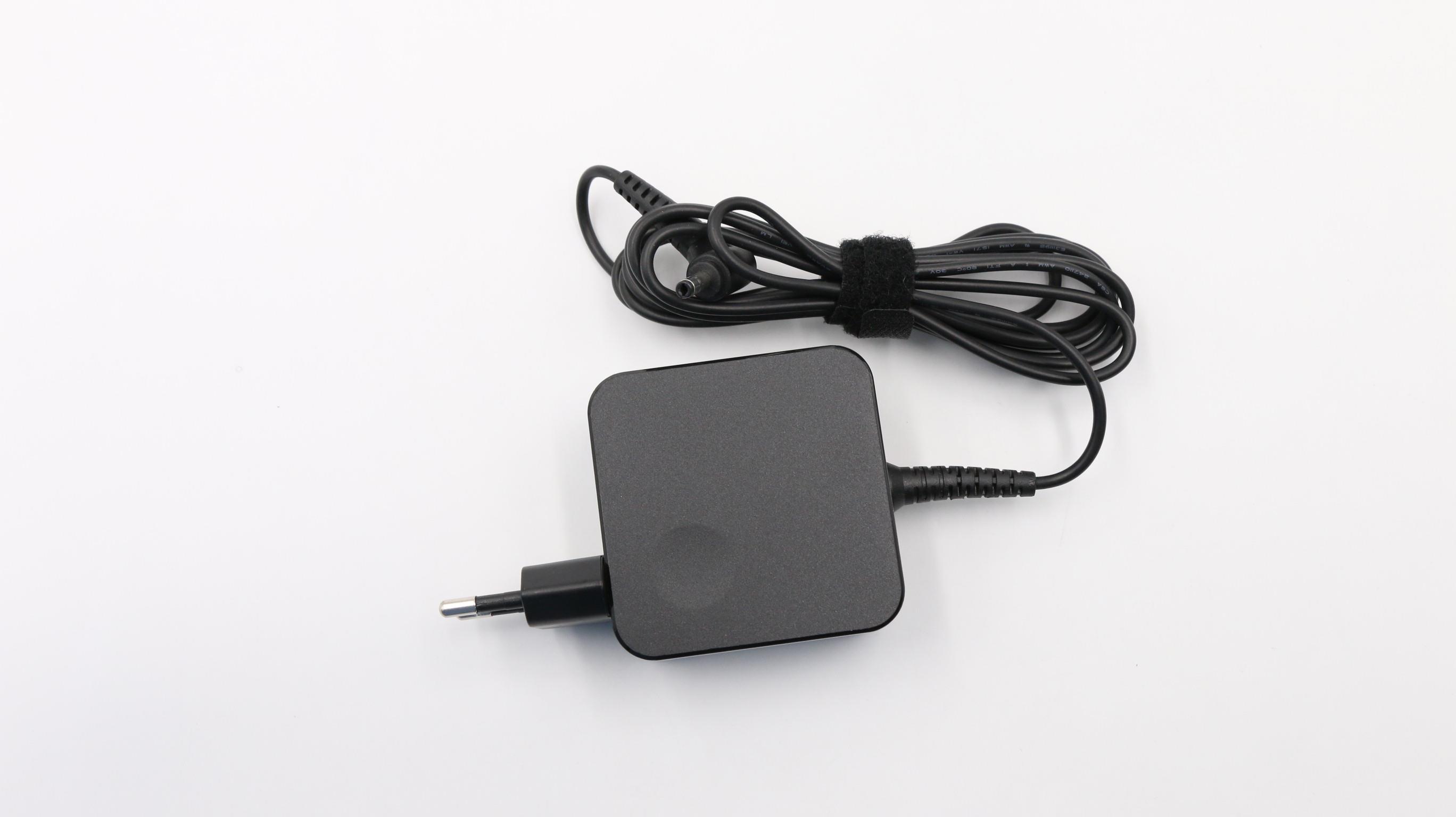 Lenovo 01FR133 adattatore e invertitore Interno 45 W Nero