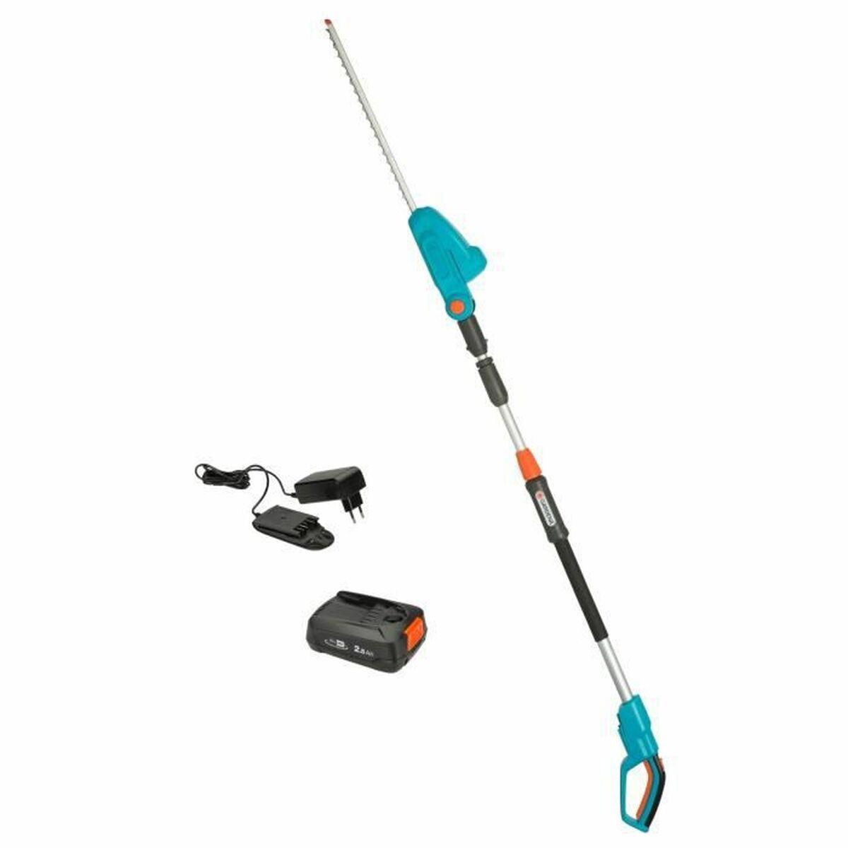 Tagliasiepi telescopico a batteria Gardena THS 42/18V P4A Set pronto all'uso