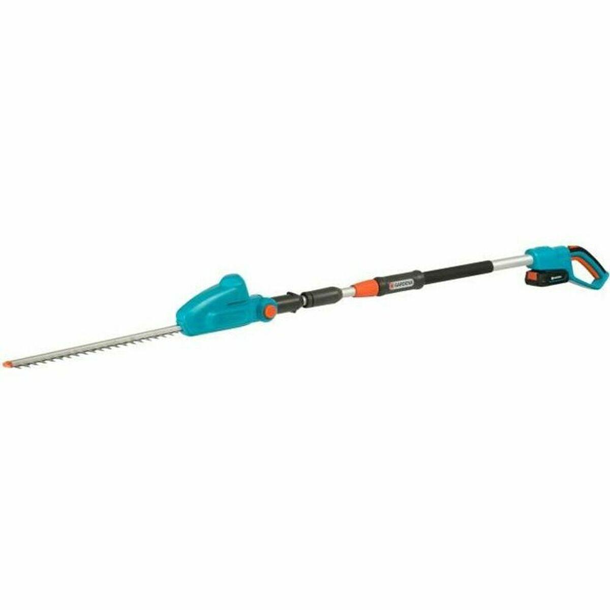 Tagliasiepi telescopico a batteria Gardena THS 42/18V P4A Set pronto all'uso
