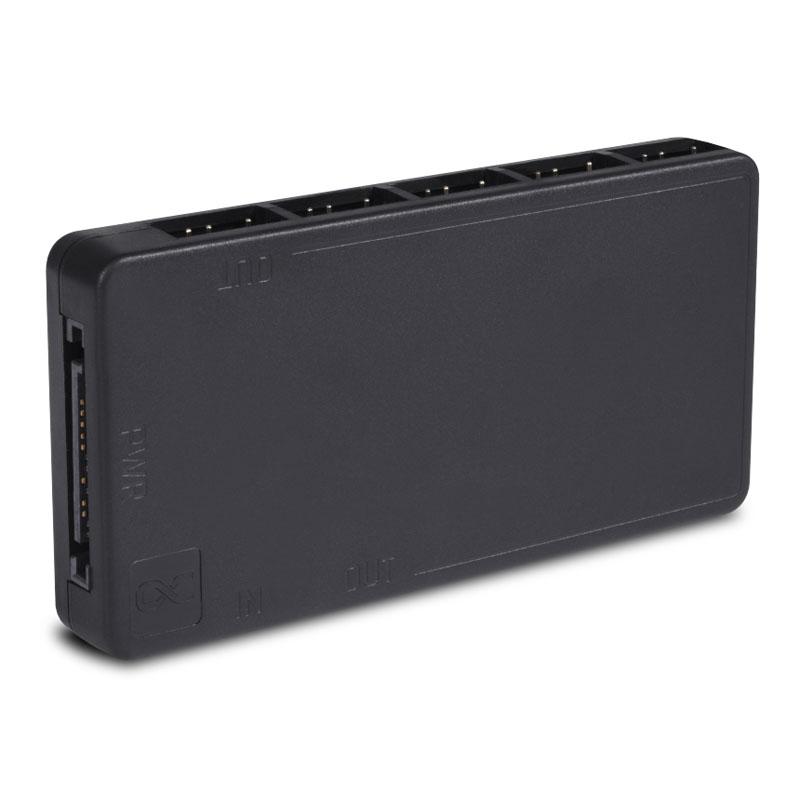 Splitter DRGB a 3 pin Alphacool Core 11x con connettore di alimentazione SATA (25669)