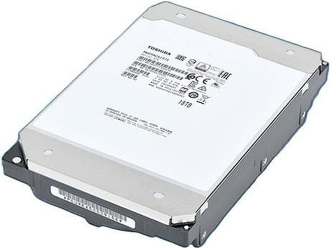 Toshiba MG09 3.5 16 TB...