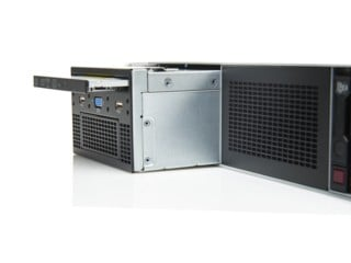 HPE DL38x Gen10 Universal Media Bay (Box 1)
