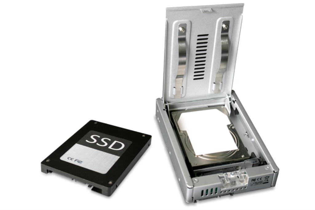 IcyDock EZConvert Pro MB982IP-1S-1 - Enterprise Full Metal 2.5" to 3.5" SAS HDD & SSD Converter / Mounting kit