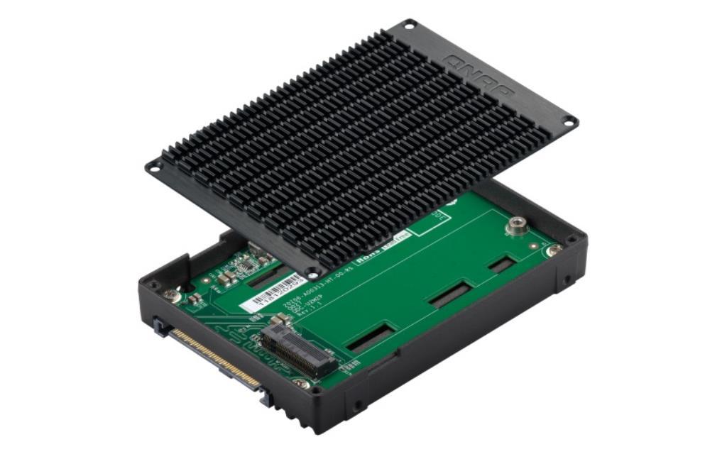 Adattatore QNAP per usare un SSD M.2 PCIe NVMe in un vano unitÃƒÆ’Ã‚Â  SSD U.2 PCIe NVMe per PC e NAS