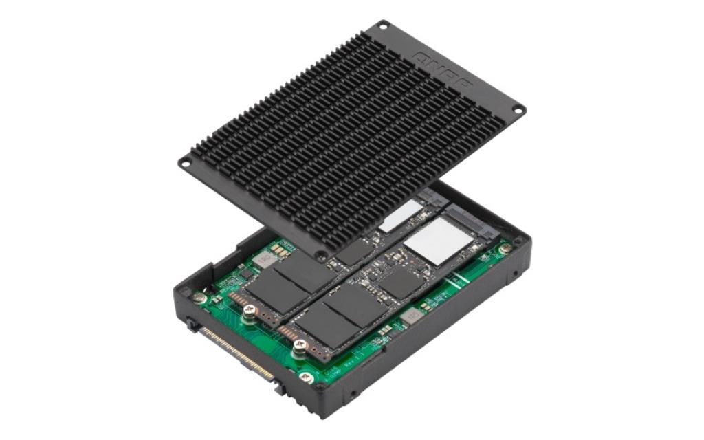 Adattatore QNAP per 2 SSD M.2 NVMe PCIe in un alloggiamento per unitÃƒÆ’Ã‚Â  SSD U.2 NVMe PCIe per PC e NAS