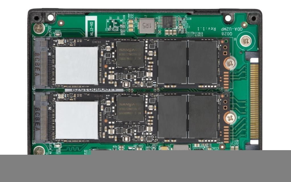 Adattatore QNAP per 2 SSD M.2 NVMe PCIe in un alloggiamento per unitÃƒÆ’Ã‚Â  SSD U.2 NVMe PCIe per PC e NAS