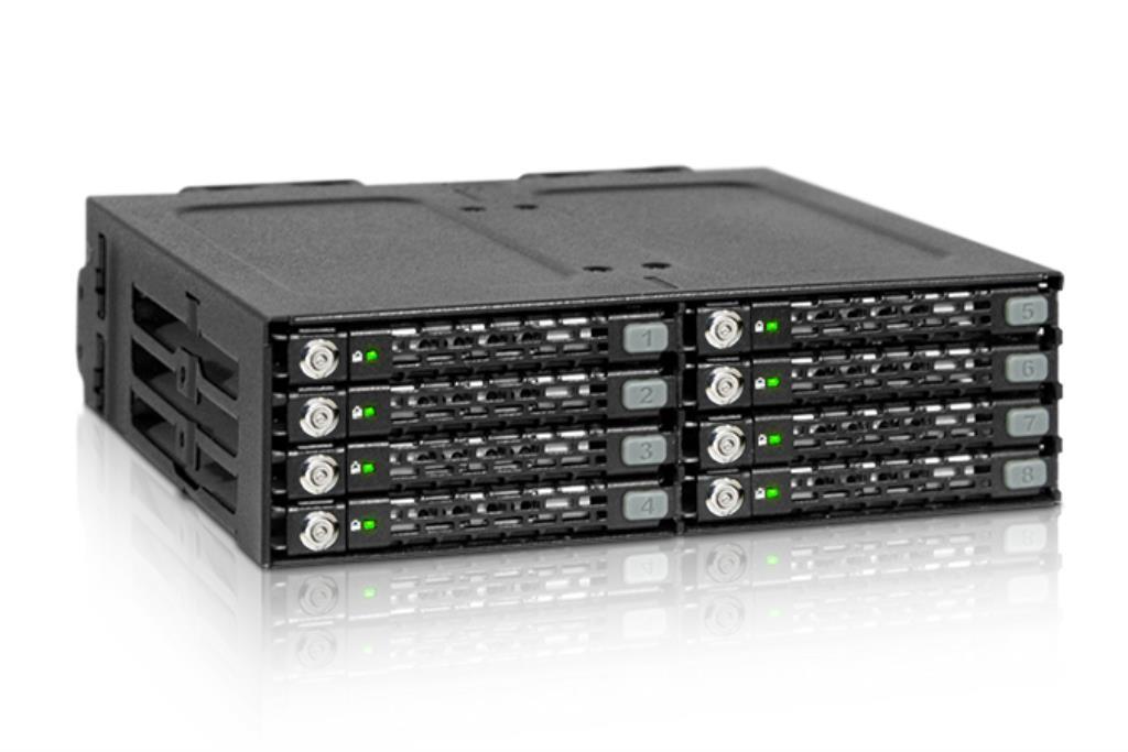 IcyDock ToughArmor - Bay 5,25 per 8 HDD/SSD 2,5 SATA / SAS - con cassetti