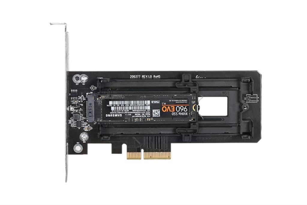 IcyDock EZ-CONVERT EX - 1 x M.2 NVMe SSD a 4 x adattatore PCIe 3.0 con staffa PCIe