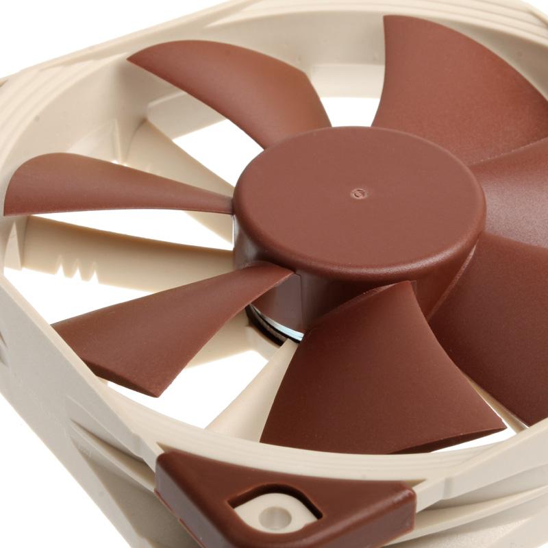 Noctua NF-F12 PWM sistema di raffreddamento per