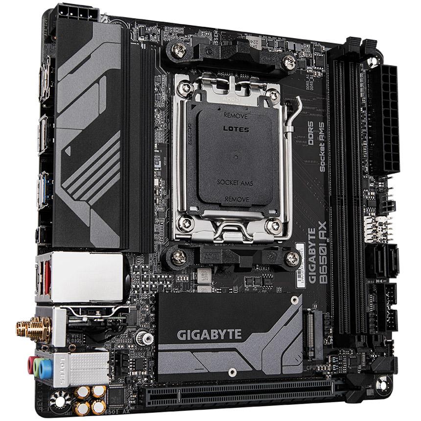 GIGABYTE B650I AX Scheda madre - AMD Ryzen serie 9000, VRM a 5+2+1 fasi, fino a 6400 MHz DDR5 [OC], 1xPCIe 4.0 M.2, LAN 2,5 GbE