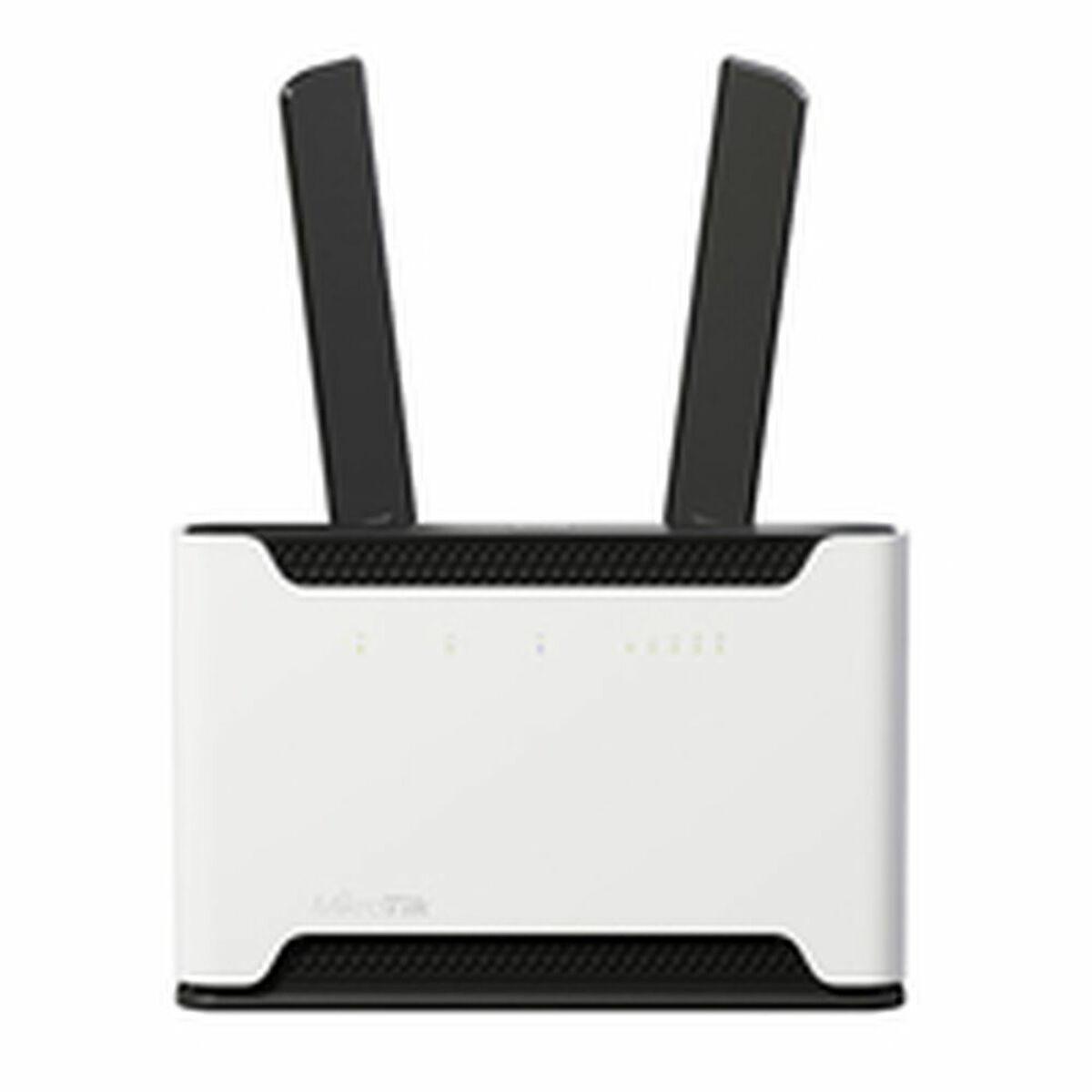 Chateau 5G kit with 716MHz four core CPU 256MB RAM 5x Gigabit LAN two wireless interfaces (built-in 2.4Ghz 802.11b/g/n two c