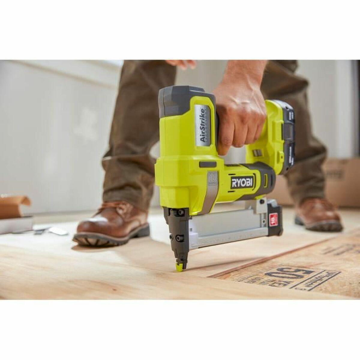 Ryobi 5133005136 Chiodatrice a batteria 18V ONE R18GN18-0