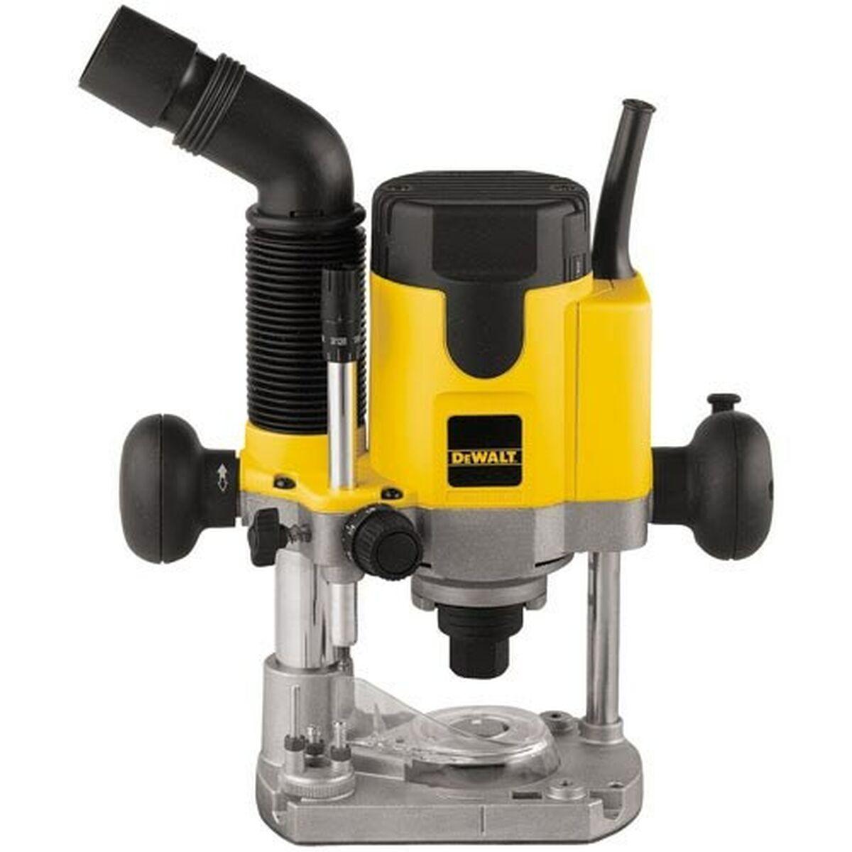 â€¢ Leistung: 620W â€¢ Geschwindigkeit:8000 - 24000 1/min â€¢ Eintauchtiefer: 55mm â€¢ Merkmale:Spindelarretier