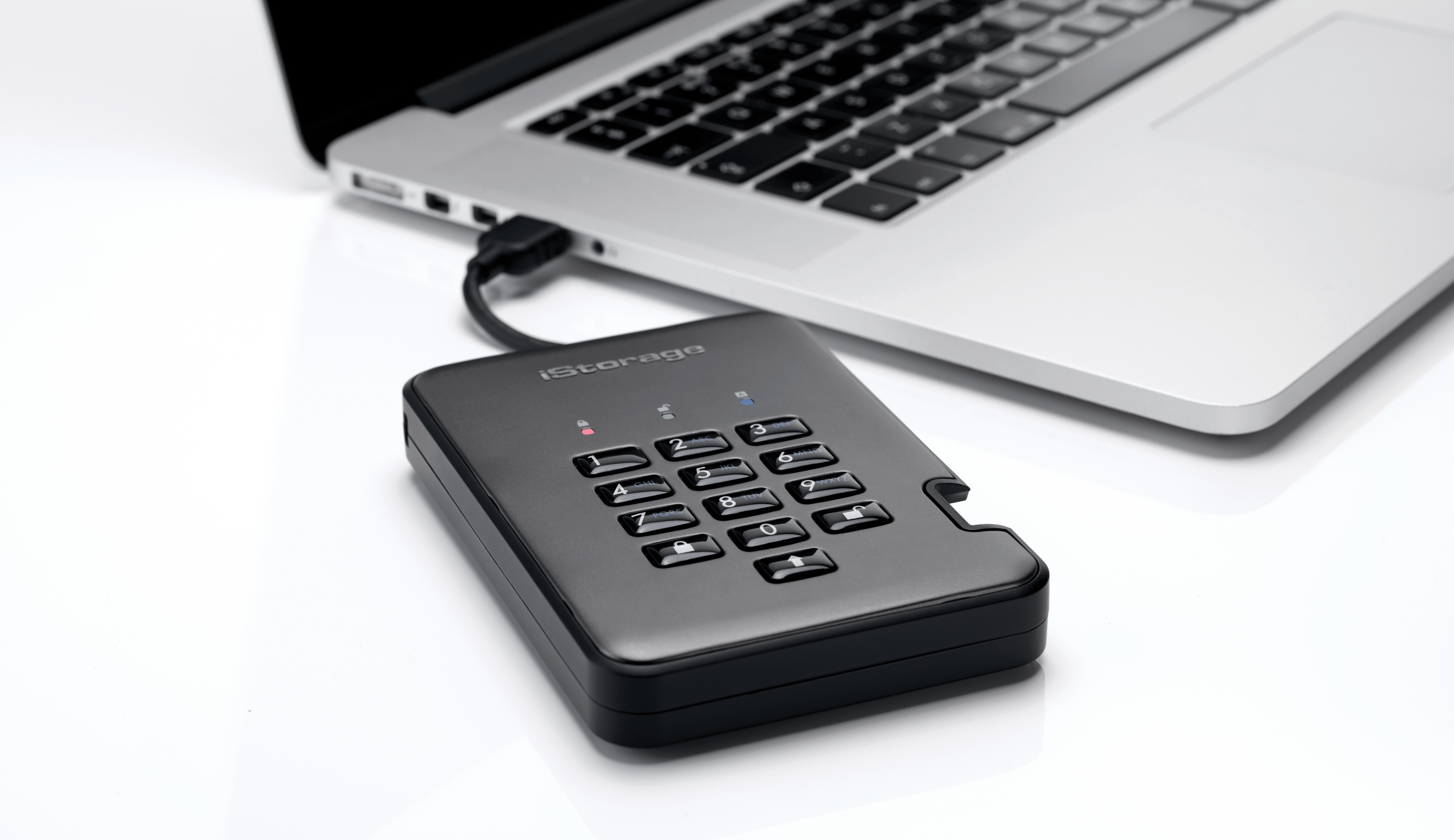 iStorage ISDAP2256SSD16000CG (diskAshur Pro2 SSD 256-bit 16TB - FIPS 140-2 Certified - Graphite)