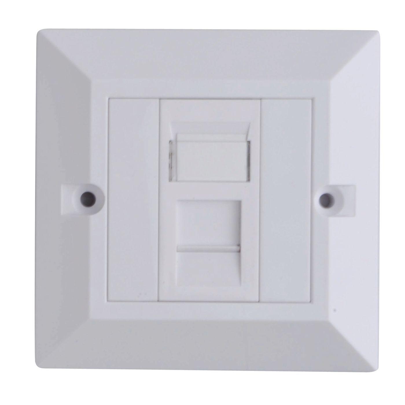 CAT6 Faceplate Single Gang UK - Type 8686mm CAT6 Faceplate - Single Gang UK Type 8686mm - Warranty 60M