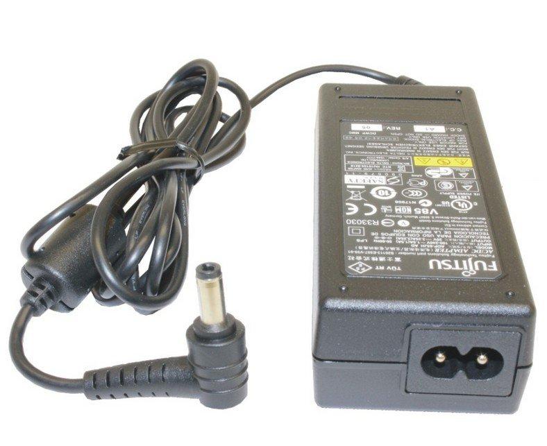 Fujitsu S26113-E557-V55-1 adattatore e invertitore Interno 65 W Nero