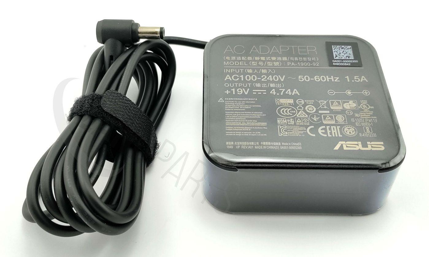 ASUS 0A001-00053400 adattatore e invertitore Interno 90 W Nero (Adapter 90W 19V 3P - 5.5PHI - Warranty 3M)