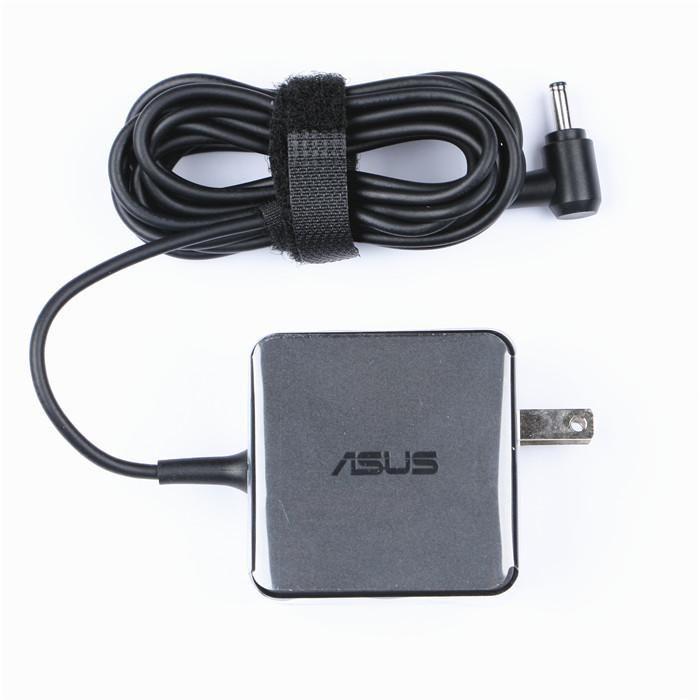 ASUS 0A001-00236300 adattatore e invertitore Interno 45 W Nero (Adapter 45W 19V 2P4PHI - US Type - Warranty 3M)