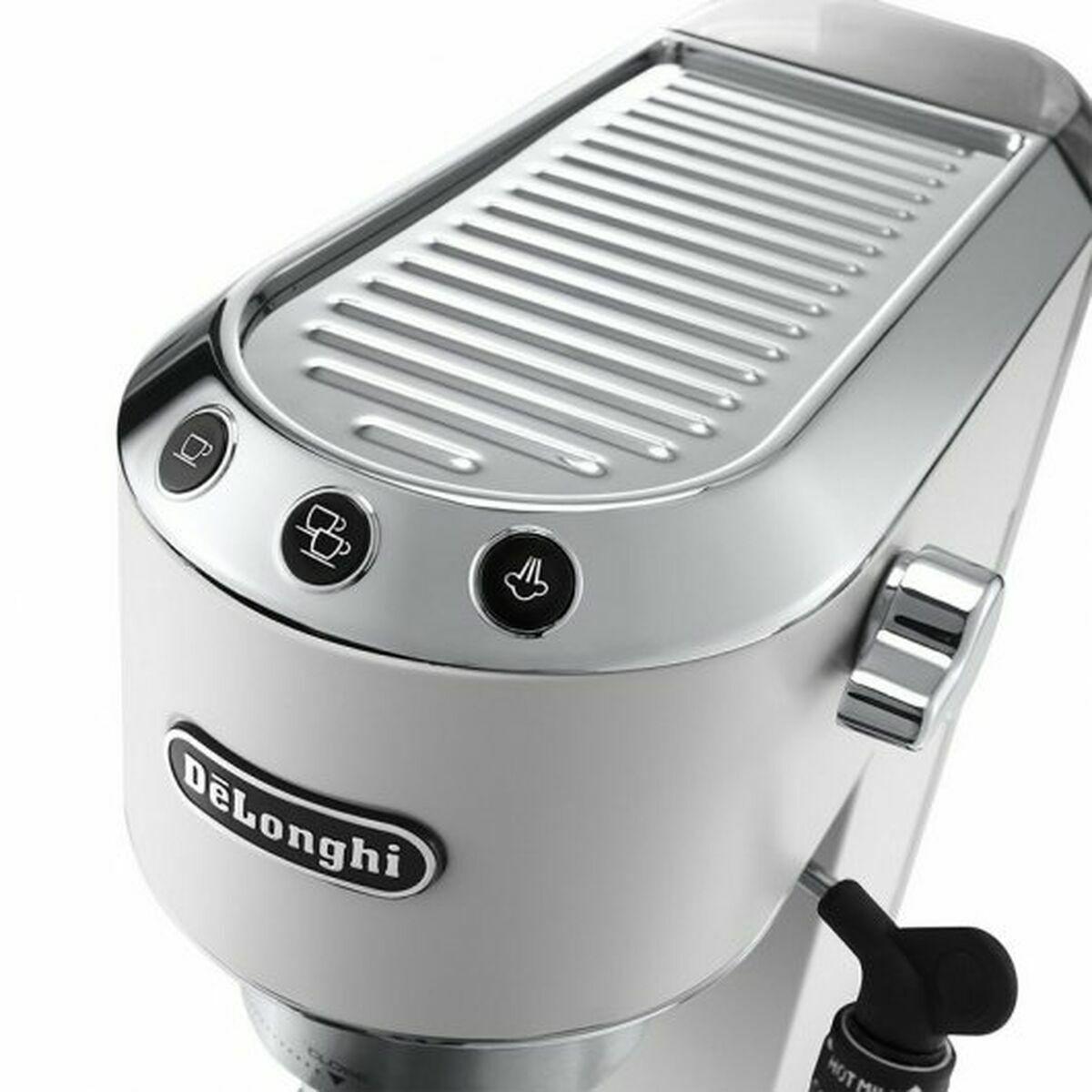 Ã¢â‚¬Â¢ Leistung: 1350W, 15bar Ã¢â‚¬Â¢ Extras: 2-Tassen-Funktion, HeiÃƒÅ¸wasser-/Dampfdà¼se, Aufschà¤um