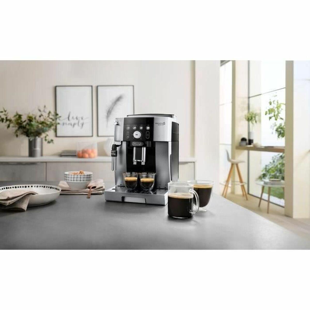 Ã¢â‚¬Â¢ Leistung: 1450W, 15bar Ã¢â‚¬Â¢ System: Gemahlener Kaffee, Kaffeebohnen Ã¢â‚¬Â¢ Extras: Wasserfi