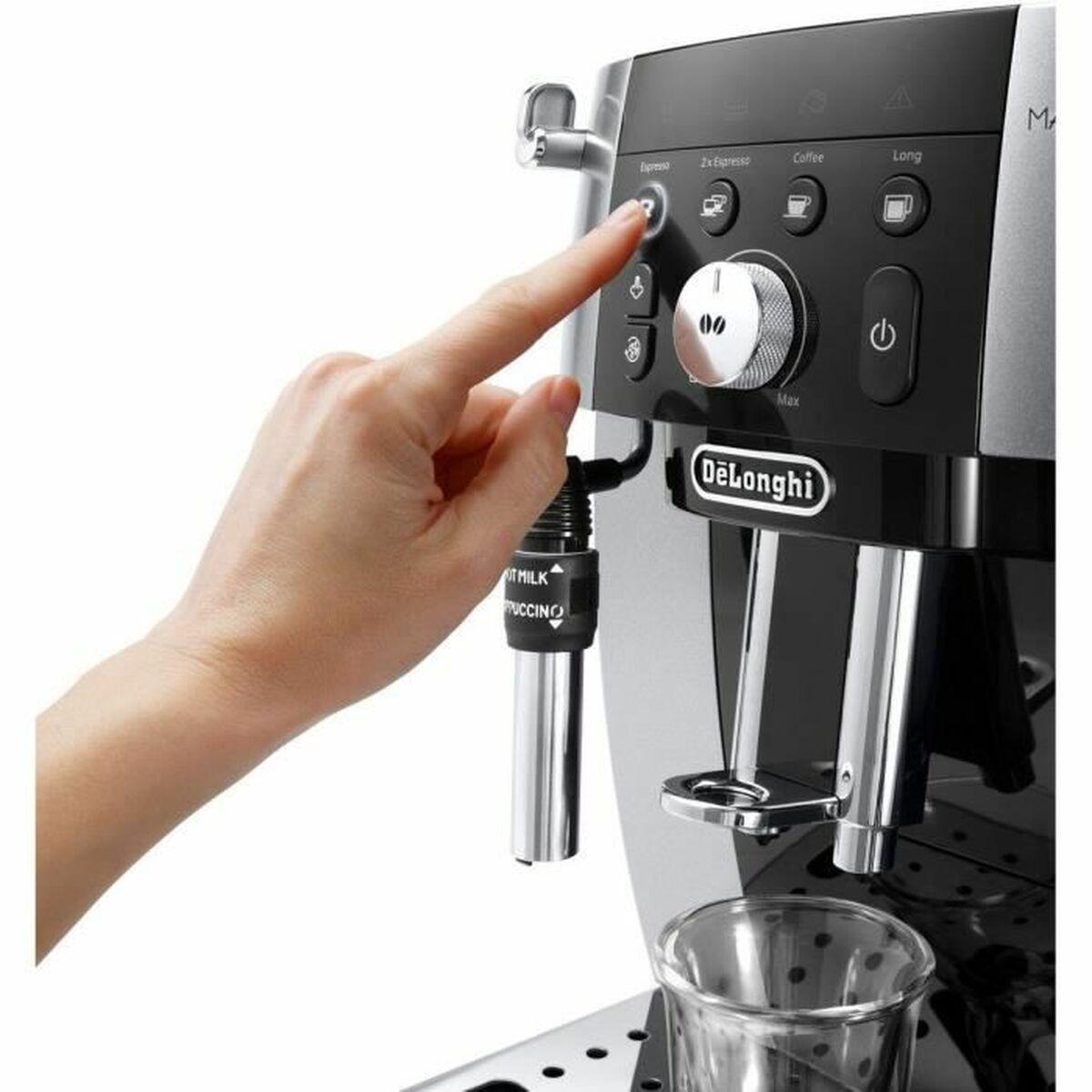 Ã¢â‚¬Â¢ Leistung: 1450W, 15bar Ã¢â‚¬Â¢ System: Gemahlener Kaffee, Kaffeebohnen Ã¢â‚¬Â¢ Extras: Wasserfi