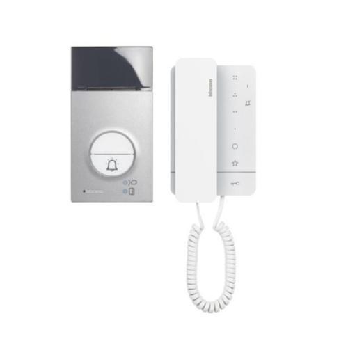 Legrand Classe 100 Audio Kit with Internal Unit with Handset and Push Button Entrance Panel interruttore Multicolore