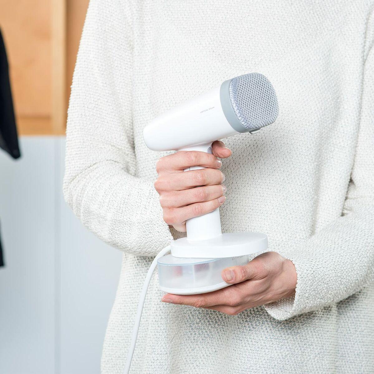 Black+Decker BXGS1600E Ferro da stiro verticale, 1600, ceramica, bianco