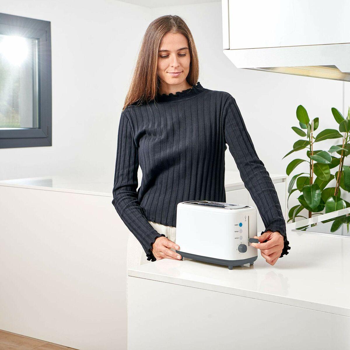 Black+Decker BXTO820E - Tostapane 820W. 2 ampie fessure per toast, bianche