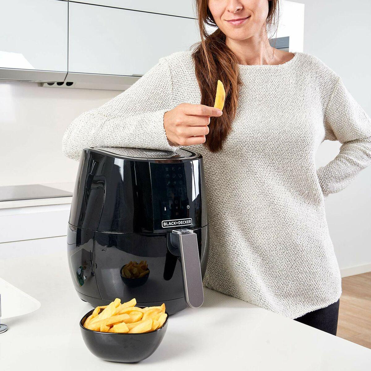 Black+Decker BXAF3500E - Friggitrice ad aria calda digitale 1500W, 3l., nero
