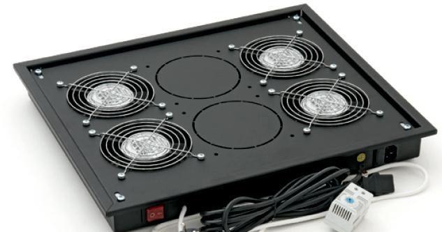 UnitÃƒÂ  di ventilazione Triton 19" 4 per tetto e pavimento, incluso termostato, nero