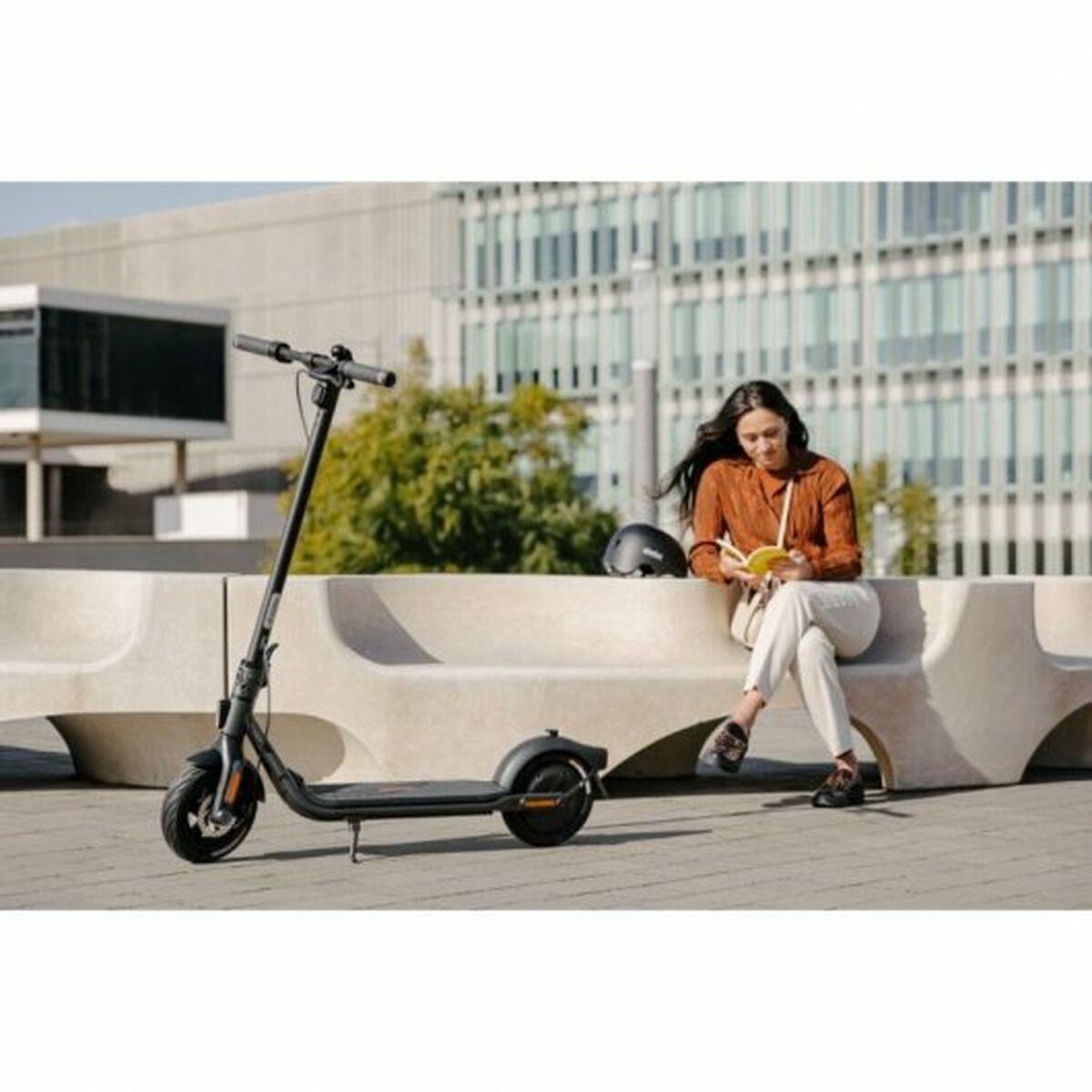 Ninebot by Segway KickScooter F2 E 25 km/h Nero 10,2 Ah (NINEBOT KICKSCOOTER F2 E)