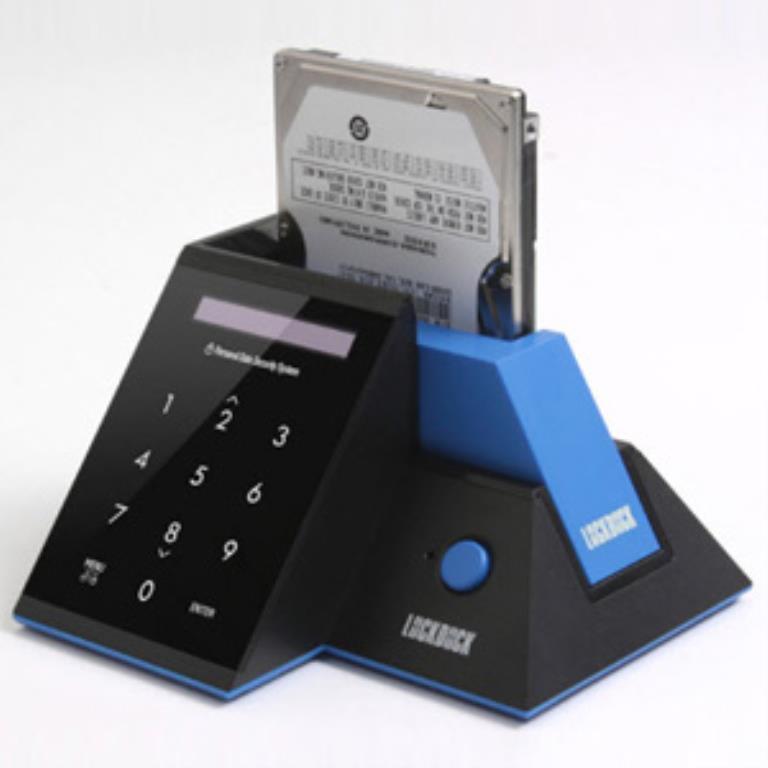 Dock per HDD/SSD 2,5"/3,5" SATA - Accesso protetto con codice segreto