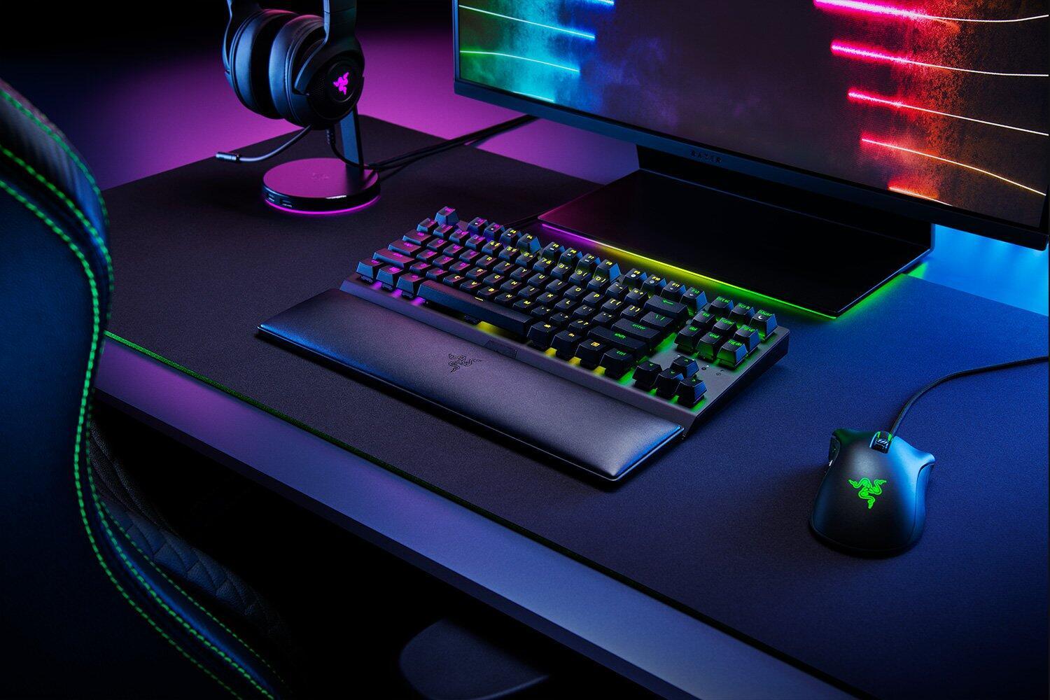 Razer RC21-01710100-R3M1 poggiapolso Finta pelle Memory foam Nero (RAZER WRIST REST FOR TENKEYLESS KEYBOARD) - Versione UK