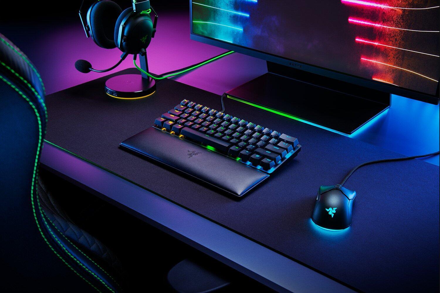 Razer RC21-01720100-R3M1 poggiapolso Pelle Memory foam Nero (RAZER ERGONOMIC WRIST REST FOR MINI KB) - Versione UK